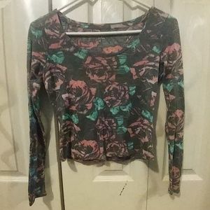 Grey long sleeve shirt with rose pattern